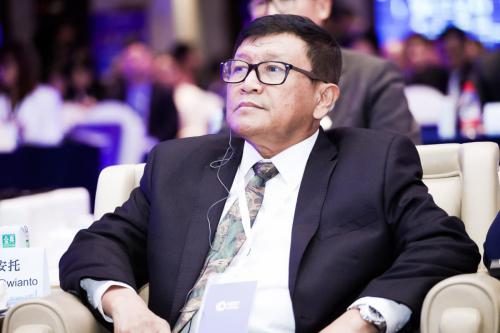 vbox4139_IMG_3137_090641_small_v1